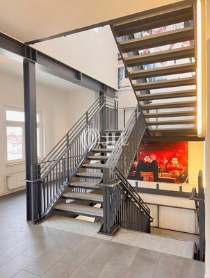 Gebäude B Treppenhaus