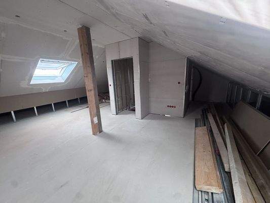 Studio / Ausbaureserve