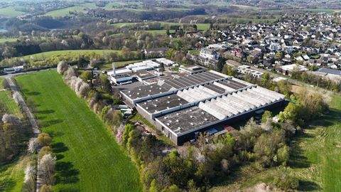 Neunkirchen-Seelscheid Halle, Neunkirchen-Seelscheid Hallenfläche