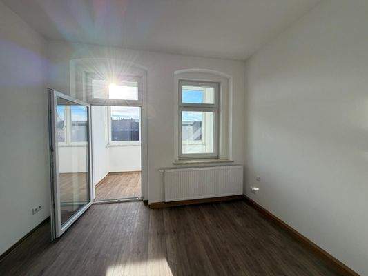 Helle, sanierte 4-Raumwohnung