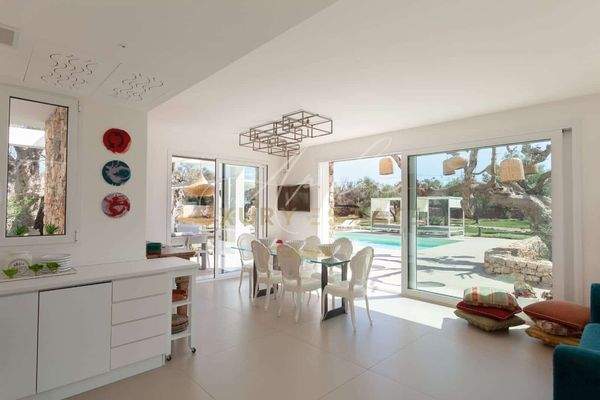 Neue Villa mit Pool gleich beim Meer !