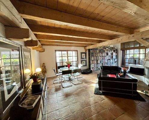 offenes Wohn- und Esszimmer