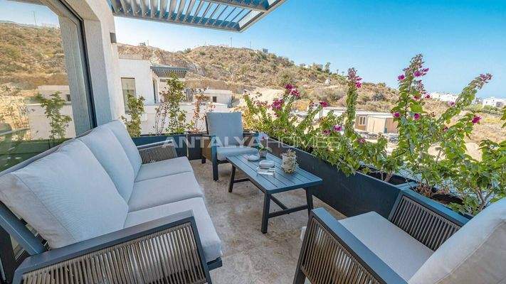 Sea View Houses with Private Pool and Garden in Bodrum