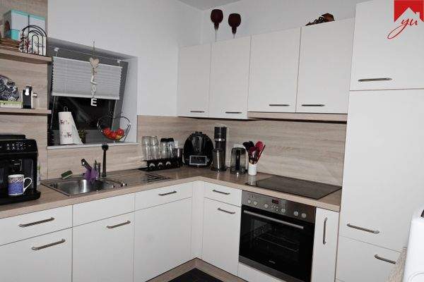 Küche mit Einbauküche