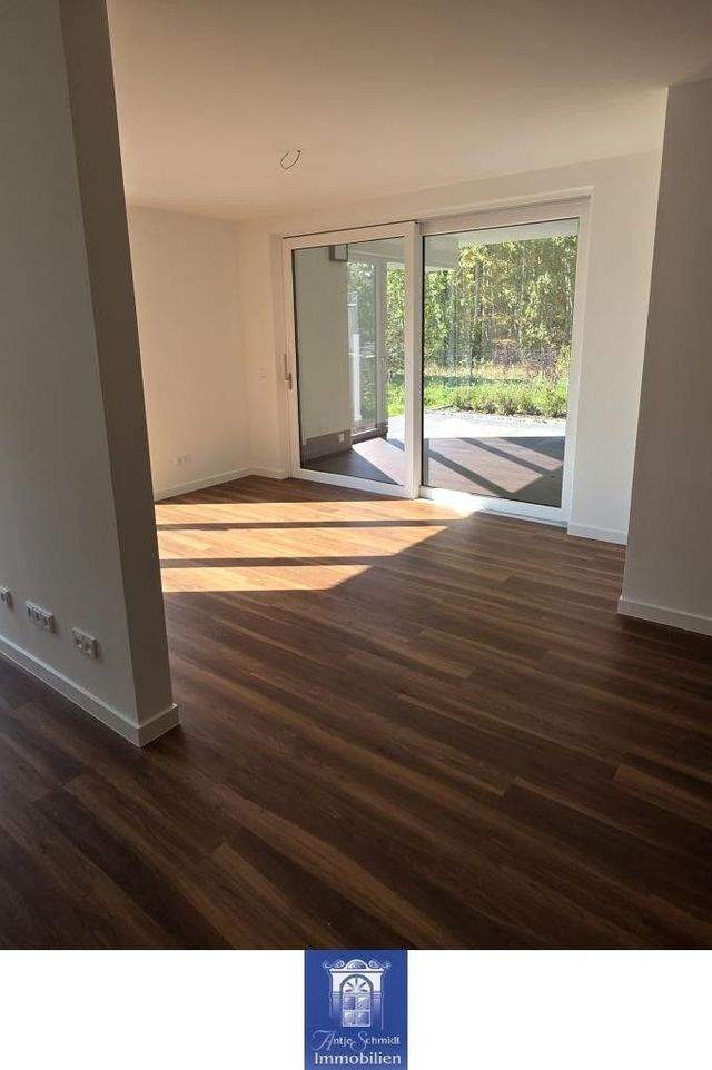 Stilvolles Wohnen im Neubau! Ruhig und grün, Terrasse, 2 Bäder, Fußbodenheizung! - Photo 1