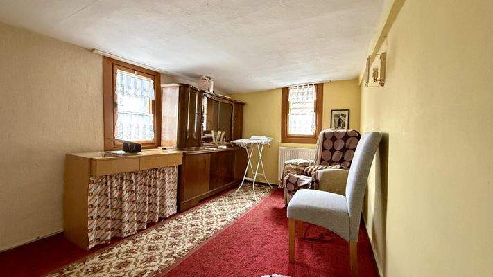 Kleines Zimmer (Raumhöhe 1,75)