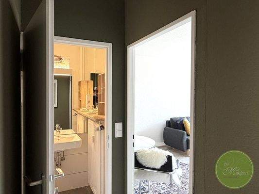 Der Flur - in Richtung Bad ... 