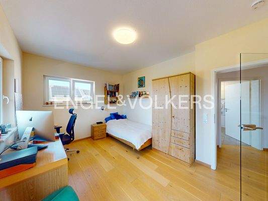 Hochwertige und stilvolle Bodenbeläge prägen das Ambiente im ganzen Haus