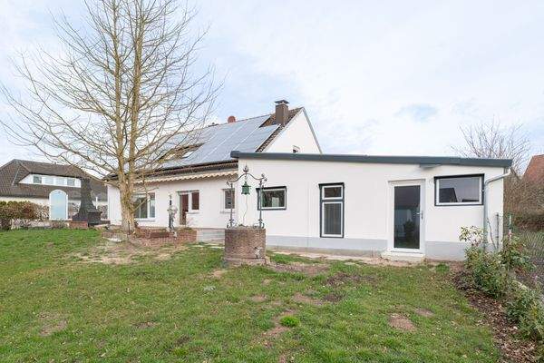 Werkstatträume hinter den Garagen