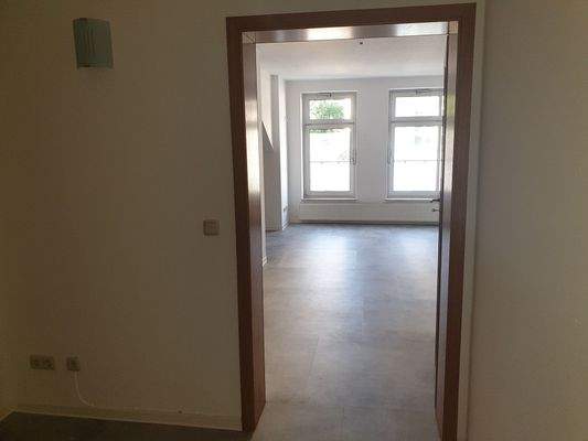 Flur mit Blick auf Wohnraum