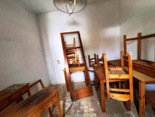 Südostkreta, Makry Gialos: Apartmentkomplex zur Renovierung zu verkaufen