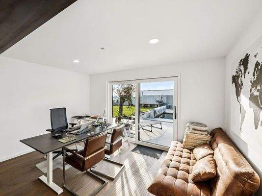 Büro im Gartengeschoss