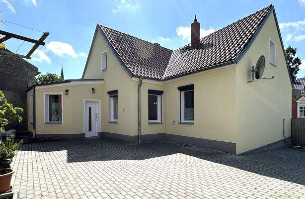 Hofansicht mit Eingang