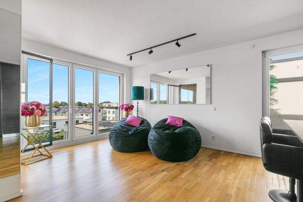 Helle, Bodentiefe Fenster