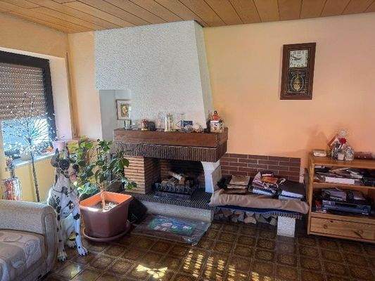 Offener Kamin im Wohnzimmer