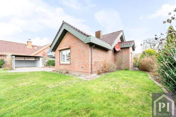 Fenster mit elektrischen Außenrollos