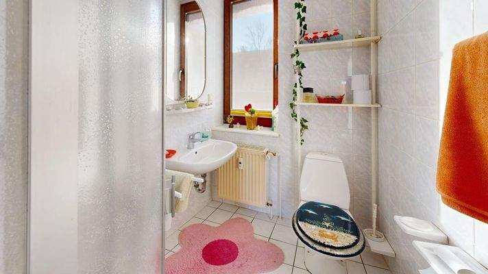 40B-Am-Strand-Bathroom 1