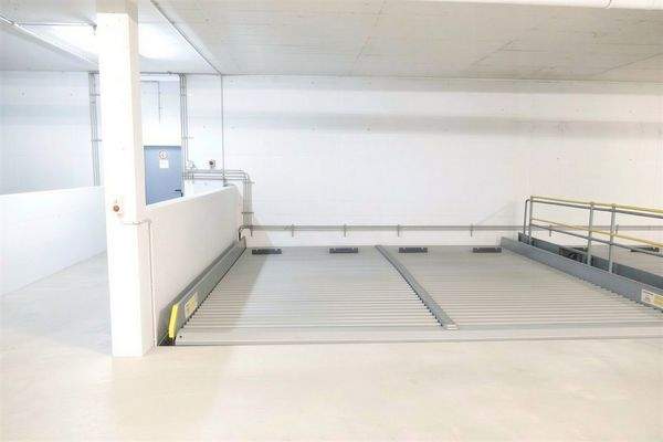 Tiefgaragenstellplatz
