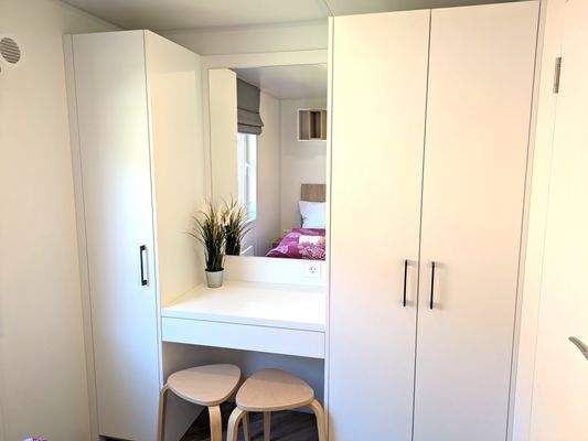 Schrank im Schlafzimmer