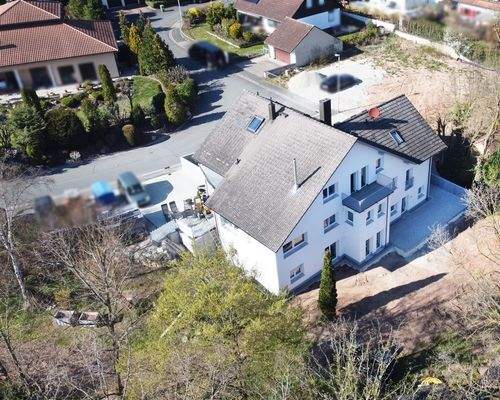 Hausansicht von der Seite