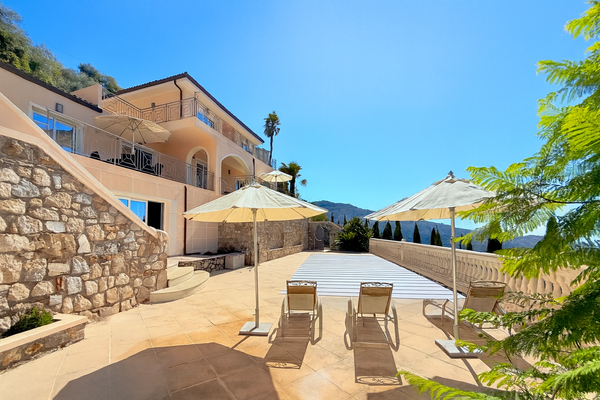 PE_1049_TERRA ITALIA IMMOBILIEN_LIGURIEN_VILLA_PER