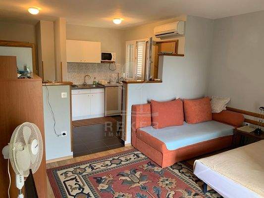 Obergeschoss mit separaten Studios & Terrassenzugang