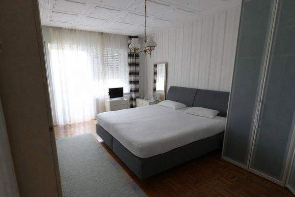 Großes Schlafzimmer 