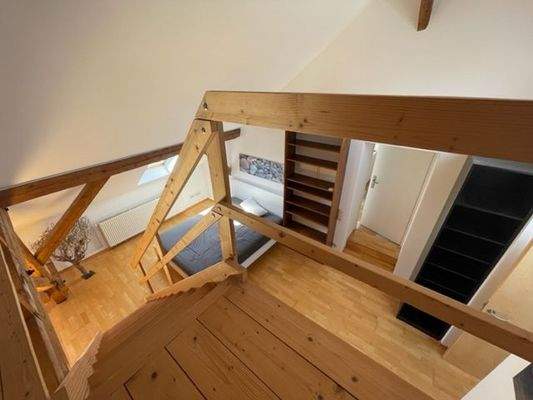 Blick vom Schlafbereich nach unten.jpg