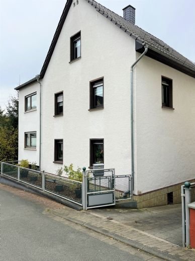 ***Ideales Haus für die große Familie oder Mehrgenerationenwohnen auf ca. 230 m² Wohnfläche in Aßlar***