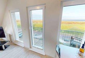 Helles Apartment mit Meerblick