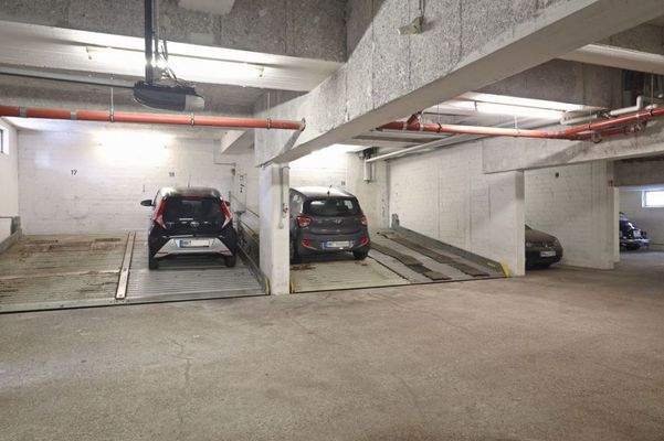 Tiefgarage / Doppelparker