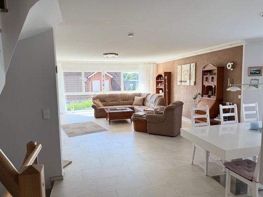 Blick in den Wohn-/Essbereich