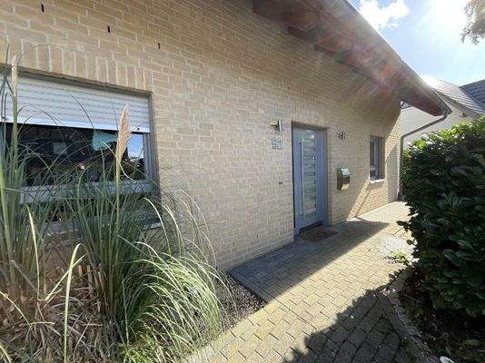 Aussen - Eingangsbereich