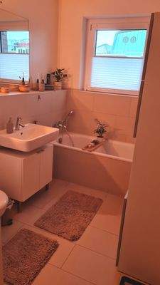 Vollbad mit Fenster