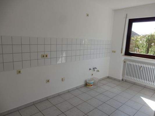 Küchenbereich Einbauküche auf beiden Seiten Stellfläche