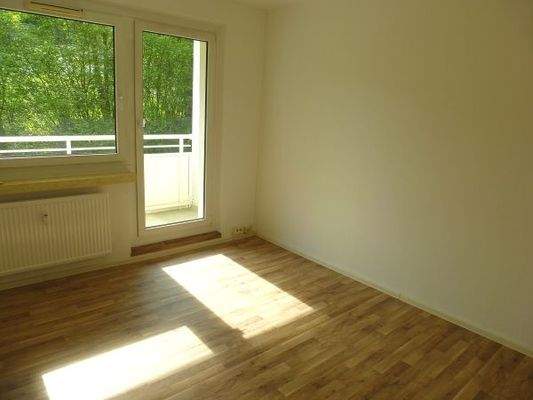 Beispiel Wohnzimmer mit Balkon