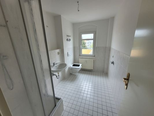 Bad mit Dusche.jpg