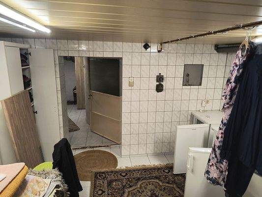 Haus- Wirtschaftsraum Keller 2