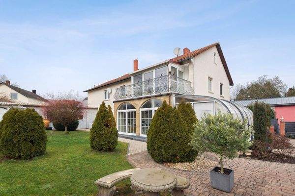 Rückansicht mit Garten