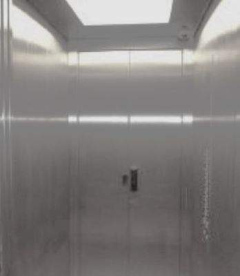 Einer von 5 Aufzügen.von Innen