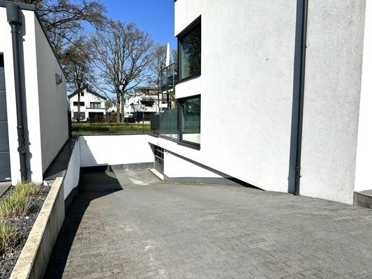 17.Tiefgaragenzufahrt