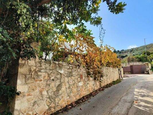 Kreta, Manoliopoulo: Schönes Haus in ruhiger Lage zu verkaufen