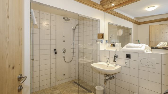 KITZIMMO-Garten Apartment mit touristischer Widmung kaufen - Immobilien Kitzbühel.