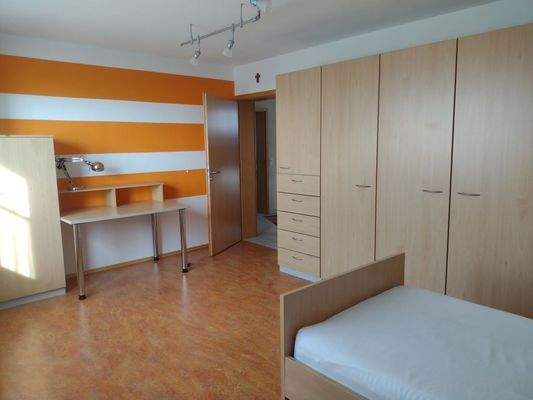 ein Schlafzimmer im OG