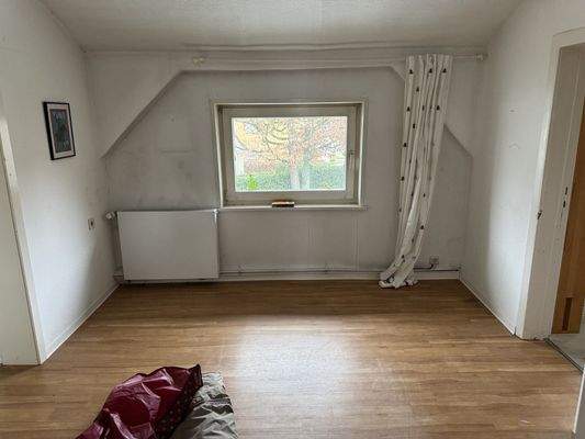 28 halbes Zimmer 2 Bild 1