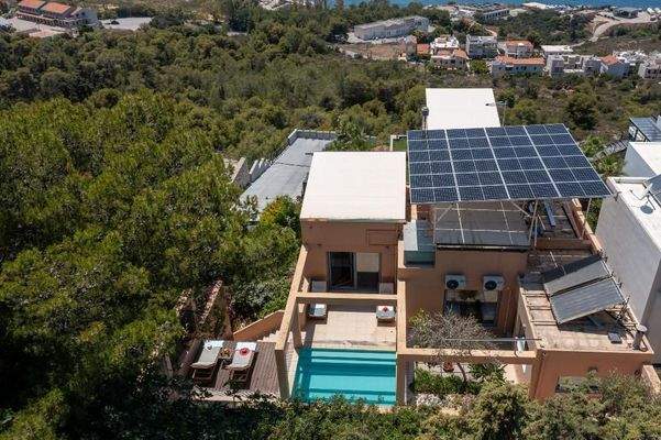 Kreta, Profitis Ilias: Zwei großzügige Villen mit erhöhtem Meerblick zu verkaufen