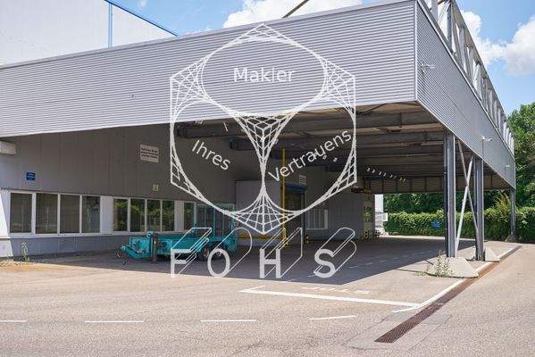 Anlieferung überdacht