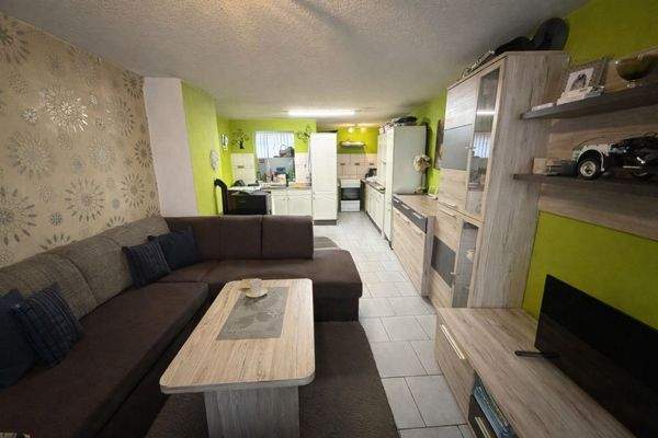 Küche mit Wohnzimmer