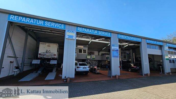 weitere Ansicht mit offenen Toren