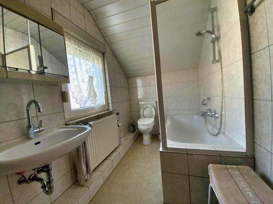 Tageslicht-Wannenbad